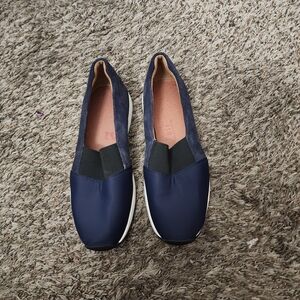Vionic Navy and Black Women's Shoes